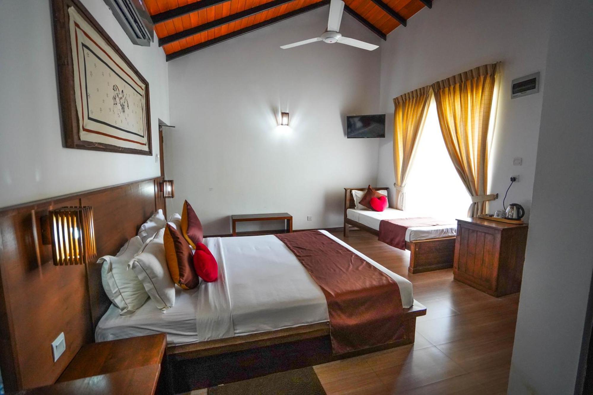 Hotel Tamarind Tree Тиссамахарама Экстерьер фото