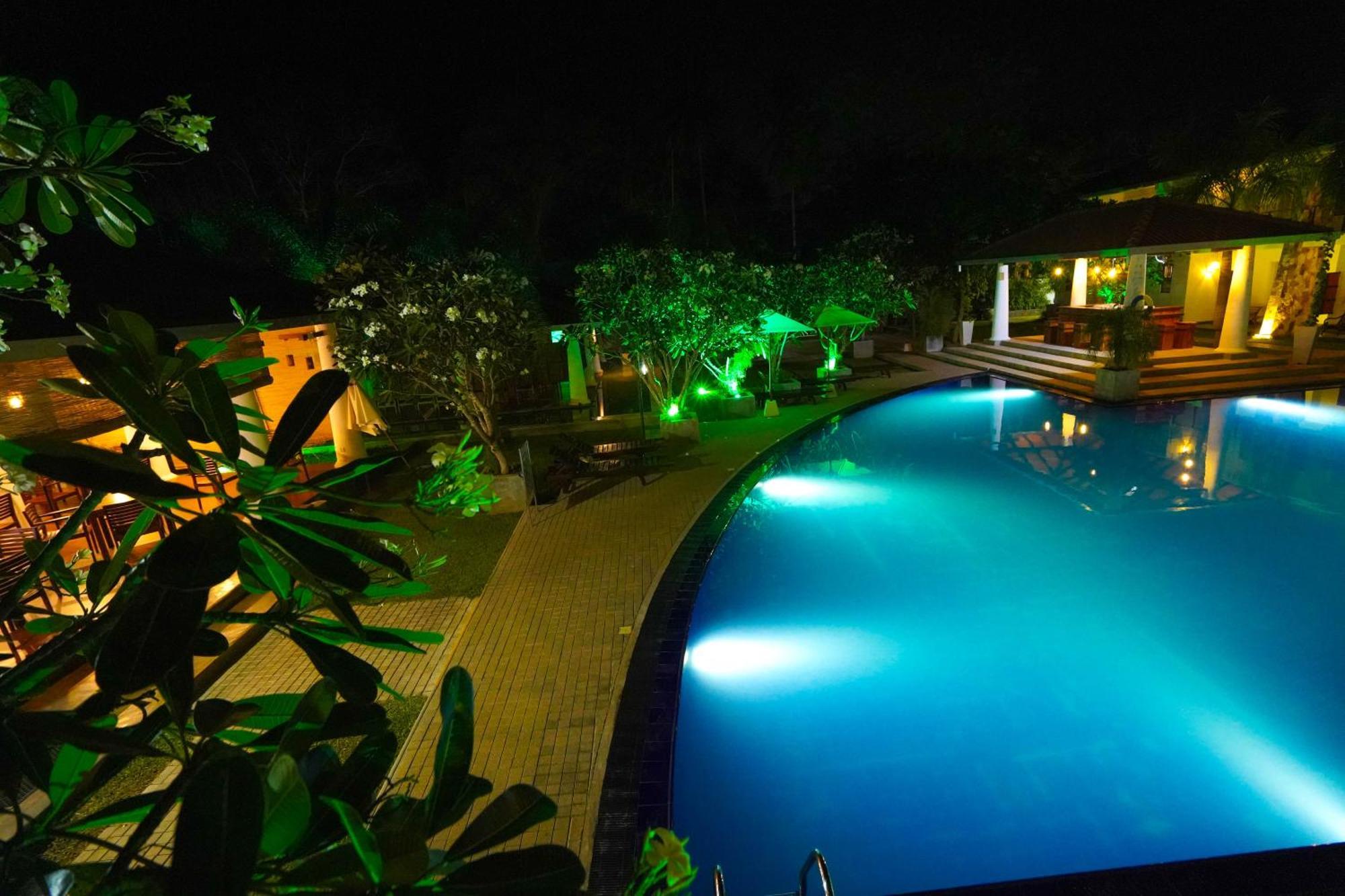 Hotel Tamarind Tree Тиссамахарама Экстерьер фото